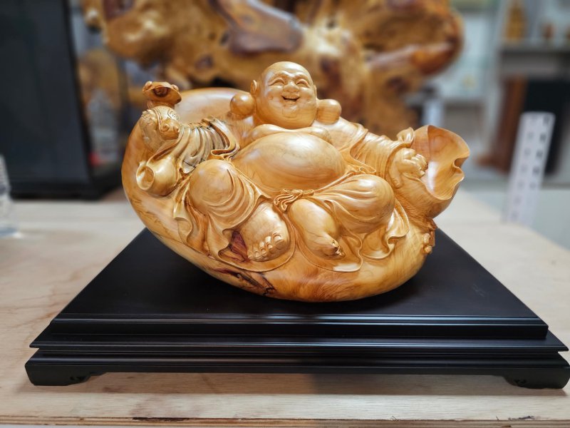 躺臥彌勒 笑納百財